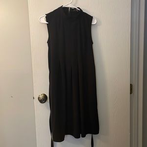 Uniqlo Classic LBD